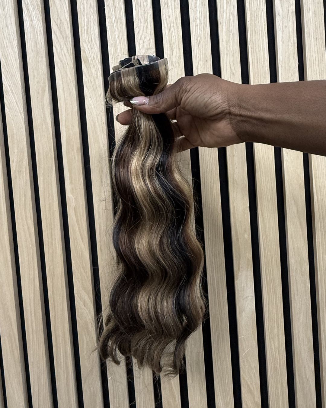 Mix Truffle Clip-In (Wavy)